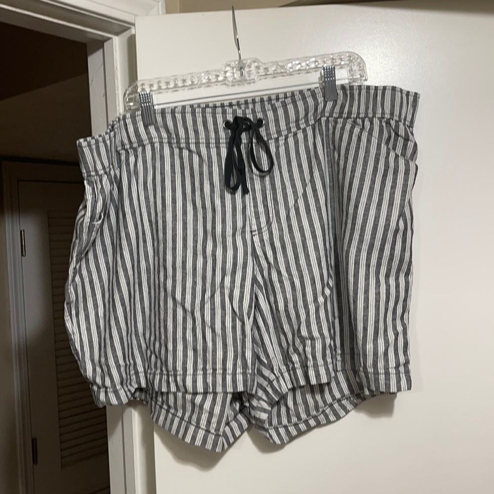 Linen shorts